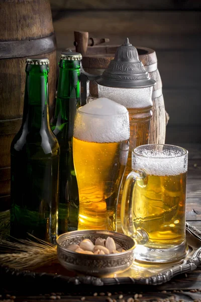 Cerveza Ligera Vaso Sobre Mesa — Foto de Stock