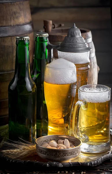 Leichtes Bier Glas Auf Dem Tisch — Stockfoto