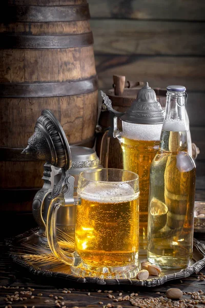 Cerveza Ligera Vaso Sobre Mesa — Foto de Stock