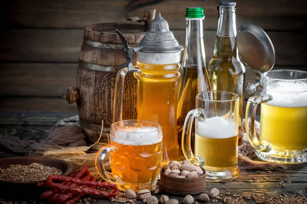 Light Beer Glass Table Composition Accessories Old Background — Stock Photo, Image