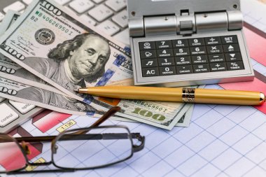 İş yönetimi için ofis aksesuarları.