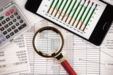 Büroda muhasebe ve iş konuları