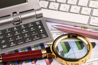 İş yönetimi için ofis aksesuarları.