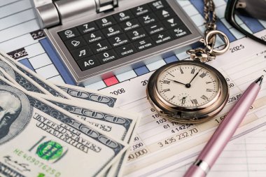 İş yönetimi için ofis aksesuarları.