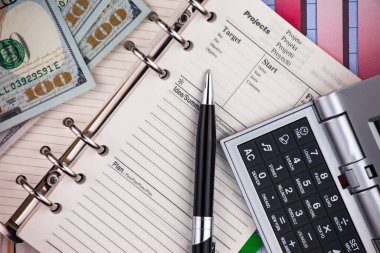 İş yönetimi için ofis aksesuarları.