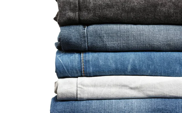 Pilha de jeans de perto — Fotografia de Stock
