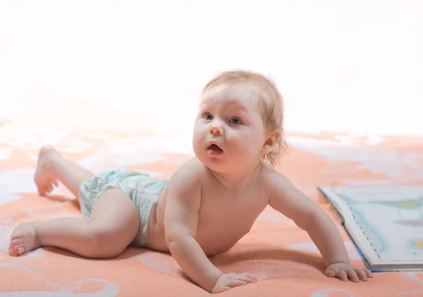 Baby on a pink blanket — Stock Photo, Image