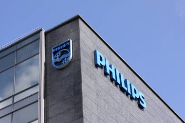 Philips şirket logosu işaret üstünde bina