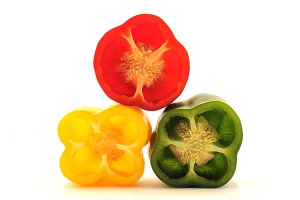 成熟美丽的蔬菜 白色背景的红辣椒 — 图库照片