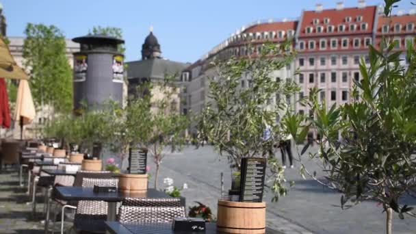 Καφέ Στο Κέντρο Της Δρέσδης Dresdner Frauenkirche Εκκλησία Της Παναγίας — Αρχείο Βίντεο