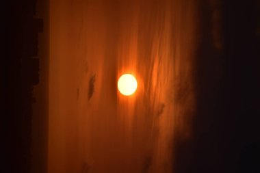 La gelen altın günbatımı 