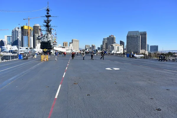 San Diego, California - Usa - Dec 04,2016 - repülőgép Uss Midway — Stock Fotó