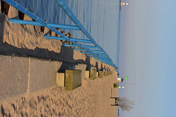 Камінь крісло на пляжі Голландії — стокове фото