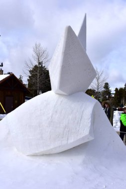 Breckenridge, Colorado, ABD: 28 Ocak 2018: Navigare Necesse Est kar heykel 2018