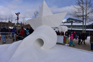 Breckenridge, Colorado, ABD: 28 Ocak 2018: Navigare Necesse Est kar heykel