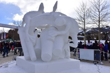 Breckenridge, Colorado, ABD: 28 Ocak 2018: zaman kar heykel takım Moğolistan tarafından