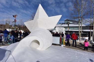 Breckenridge, Colorado, ABD: Ocak 28, 2018: 2018 Navigare Necesse Est kar heykel Şampiyonası