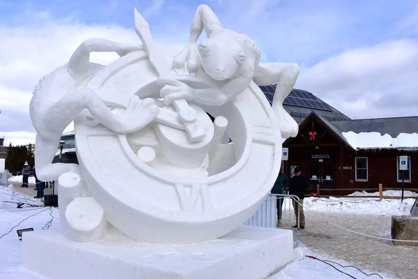 Breckenridge, Colorado, EUA: 28 de janeiro de 2018: Competição de Escultura de Neve do Tempo 2018 pela Equipe Mongólia — Fotografia de Stock