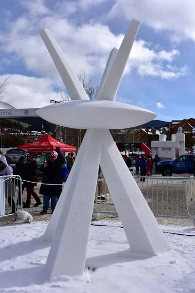 Breckenridge, Colorado, ABD: 28 Ocak 2018: anahtar an kar heykel takım İsviçre tarafından