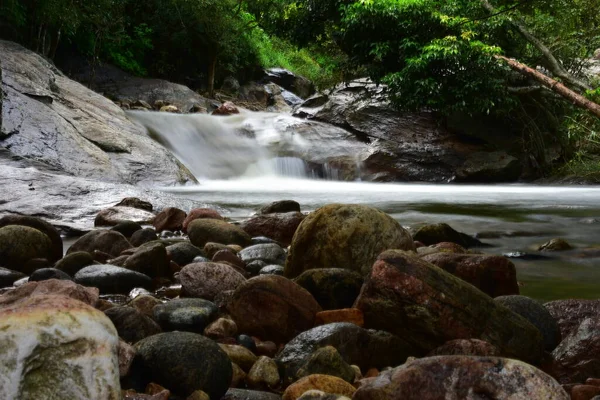Río Kurangani Kottakudi Tamilnadu — Foto de Stock
