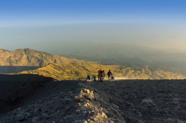 rinjani Dağı zirve saldırı