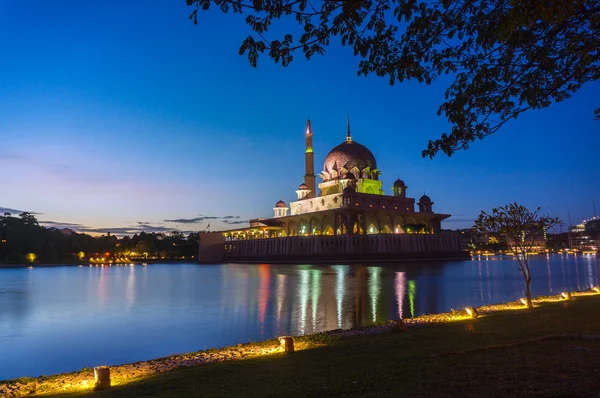 Putra мечеть putrajaya — стоковое фото