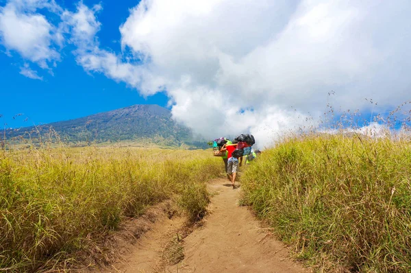 Porteiro rinjani montagem Fotos De Bancos De Imagens