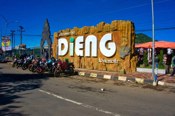 Dieng mérföldkő Közép-Java Indonézia Stock Fotó