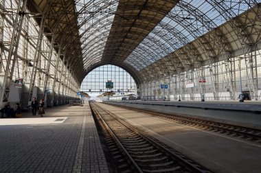  Kiev tren istasyonu açılış aşamasında.