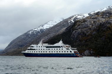  Turistler iniş dan cruise gemi 