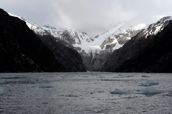 Glaciar Nena en el archipiélago de Tierra del Fuego . —  Fotos de Stock