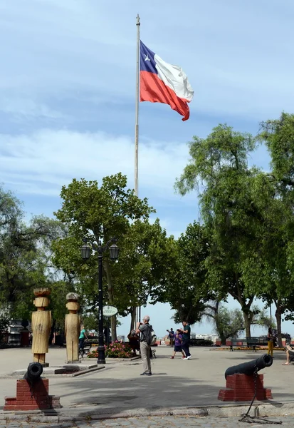 La montagne de Santa Lucia dans le centre de Santiago . — Photo