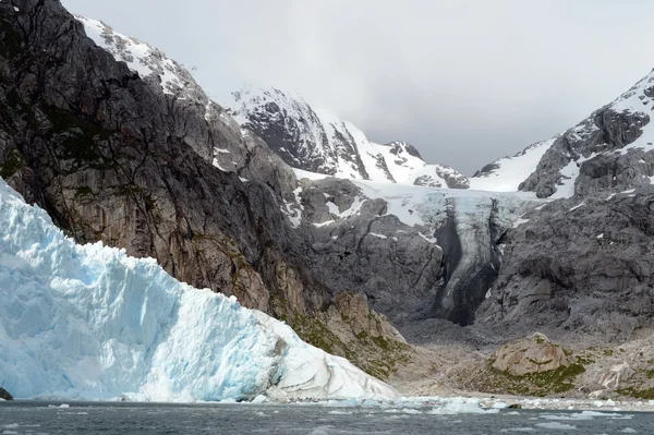 Nena ledovec v souostroví Tierra del Fuego. — Stock fotografie