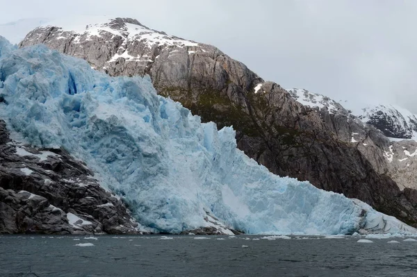 Nena gleccser a szigetcsoport a Tierra del Fuego. — Stock Fotó