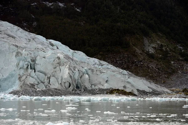 Glaciar Pia en el archipiélago de Tierra del Fuego . — Foto de Stock