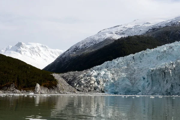 Glaciar Pia en el archipiélago de Tierra del Fuego . — Foto de Stock