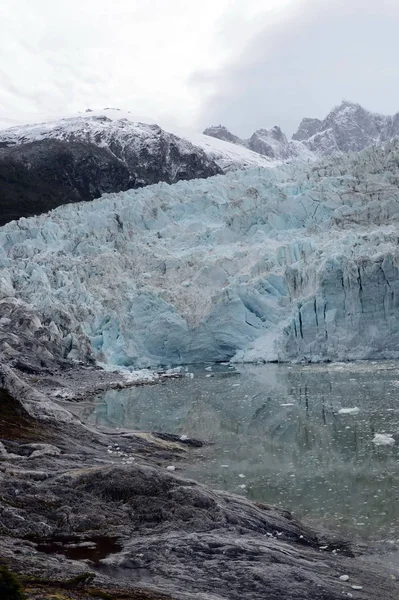 Glaciar Pia en el archipiélago de Tierra del Fuego . — Foto de Stock