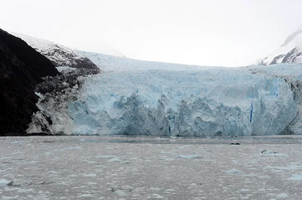 De Garibaldi gletsjer op de archipel van Tierra del Fuego. — Stockfoto