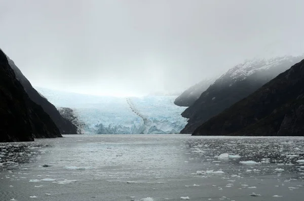 Glaciären Garibaldi på ögruppen Tierra del Fuego. — Stockfoto