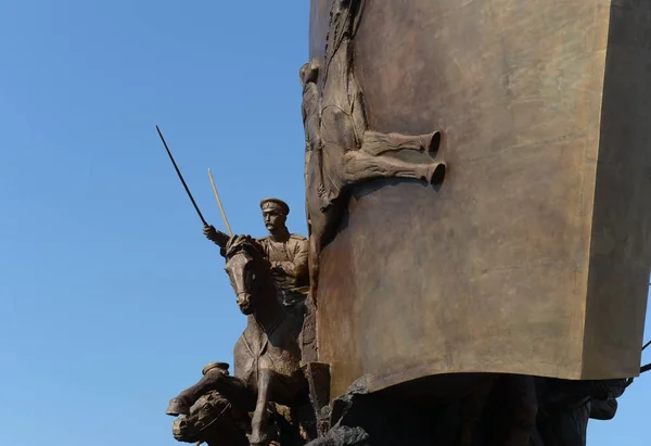 Fragmento do monumento a Heróis da Primeira Guerra Mundial na colina de Poklonnaya . — Fotografia de Stock