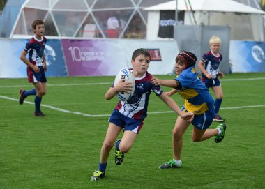  Çocuklar Rugby oynamak