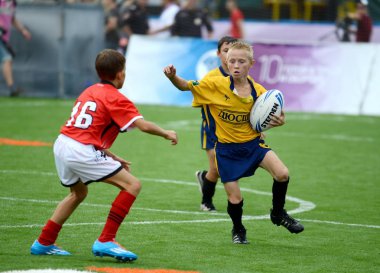  Çocuklar Rugby oynamak