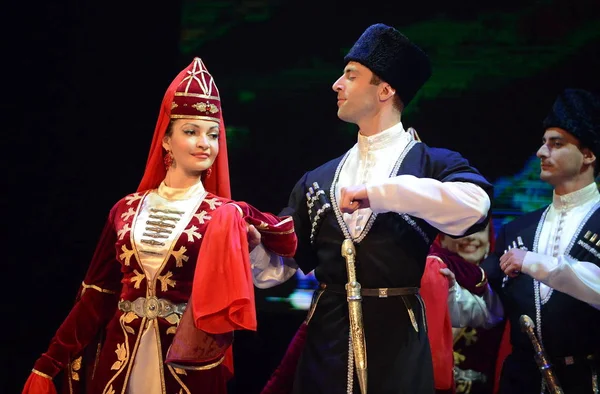  Geleneksel kıyafet dans halk dağ Osetlerdir dans.