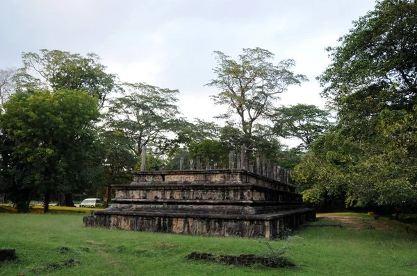 世界遗产城市 Polonnaruwa.The 波隆纳鲁沃-中世纪的斯里兰卡首都国王纳鲁皇家宫殿的. — 图库照片