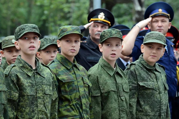 Askeri lise öğrencileri ilk Moskova cadet Kolordu. — Stok fotoğraf