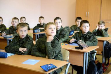 Bir derste ilk Moskova cadet Kolordu. 