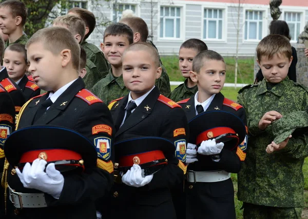 첫 번째 모스크바 사관 학교 생도 군단의 생도. — 스톡 사진