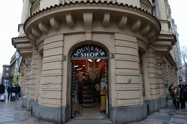 Souvenirladen in Prag. — Stockfoto