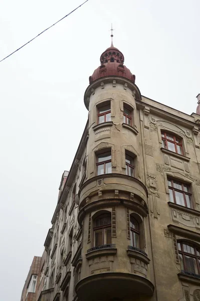 Praha je město a hlavní město České republiky je tradiční evropské kulturní centrum. Výhled na město. — Stock fotografie