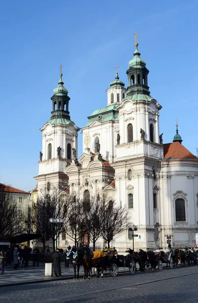 Kostel svatého mikul (St. Nicholas Church) v starém městě náměstí Prahy. — Stock fotografie